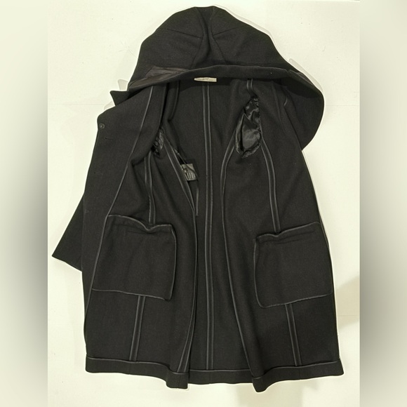 Prada women’s Black Hooded Coat size EU 42 - Picture 3 of 4